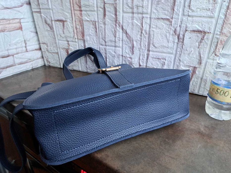 дамска чанта,малка тъмно синя чантичка