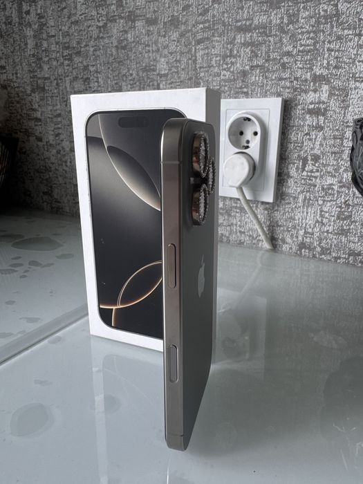 Продаю iPhone 16 Pro 128 ГБ.