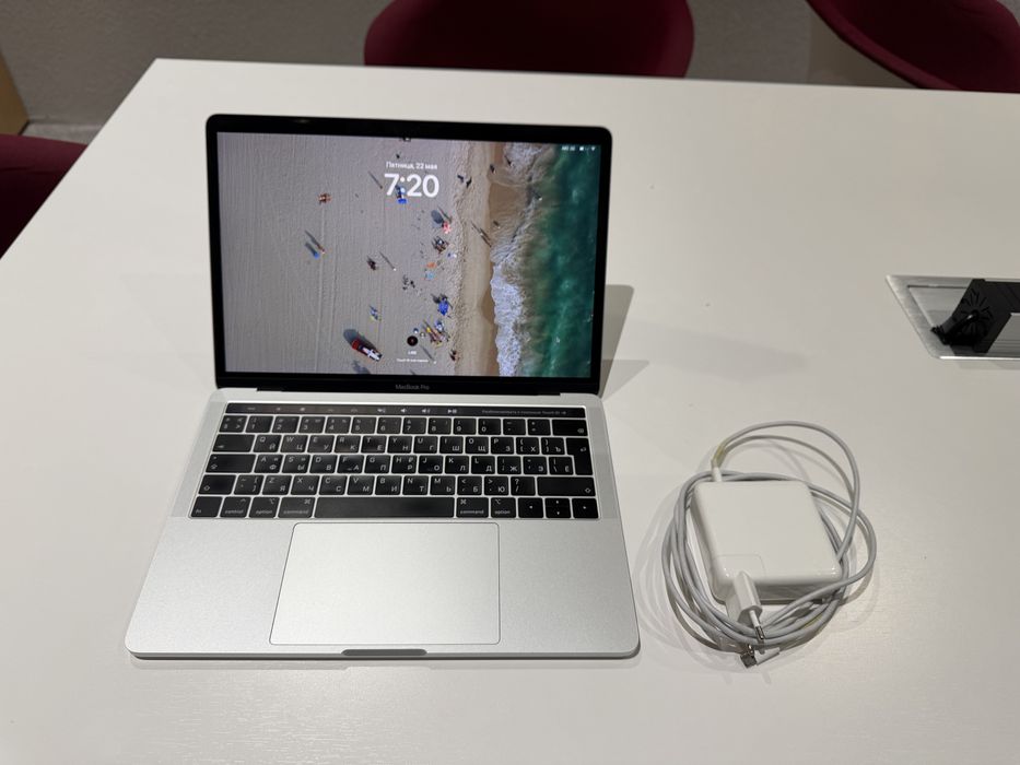 MacBook Pro 13’ 2018 Intel i5 8/256