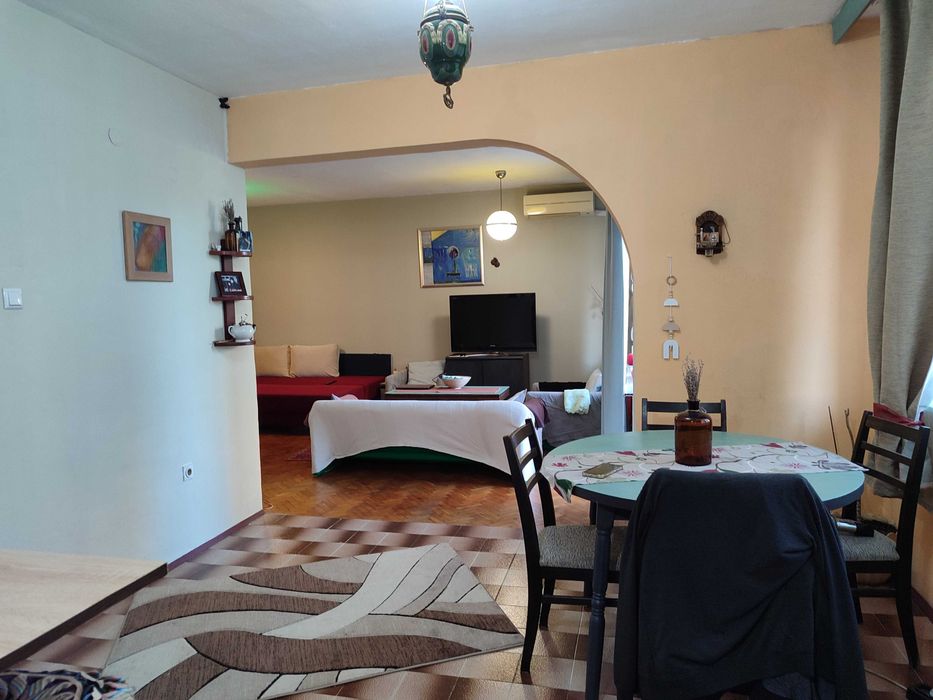 Продава се Четиристаен апартамент в Добрич, Център - 112 кв.м за 1036 €/кв.м - Снимка #3