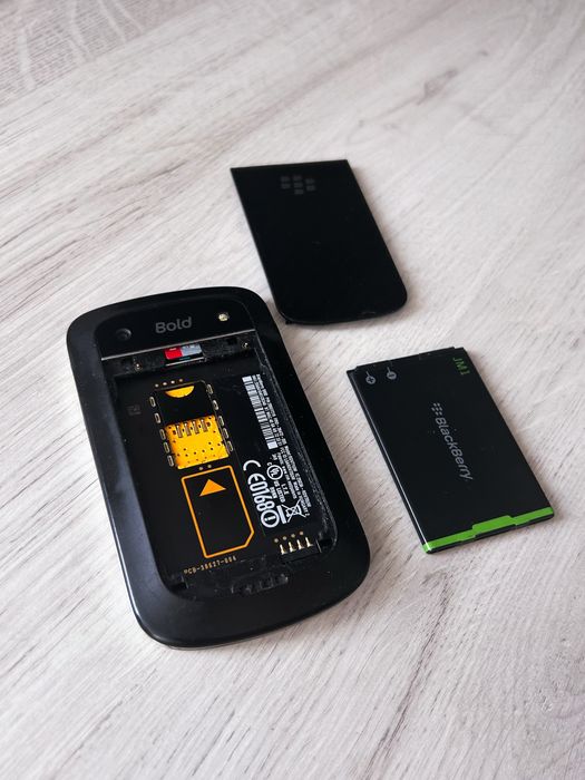 Blackberry 9900 Bold - stare impecabila Touchscreen+ tastatura QWERTY iconic business