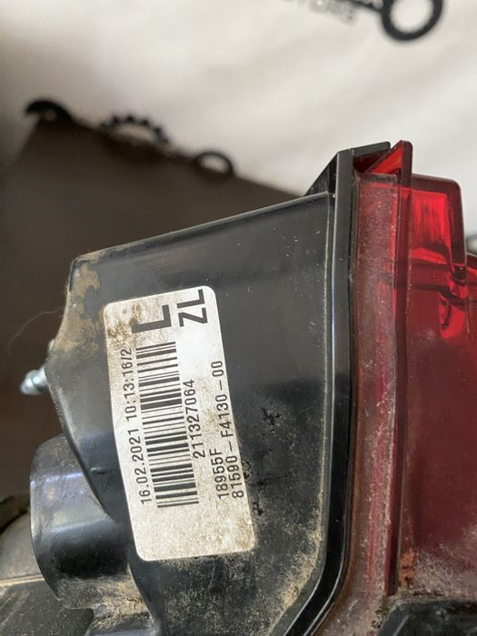 Stop stanga led pe haion Toyota CH-R an de la 2019