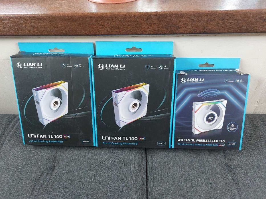 Lian Li - 2x UNI FAN TL 140 RGB W + UNI FAN SL Wireless LCD 120 ARGB W