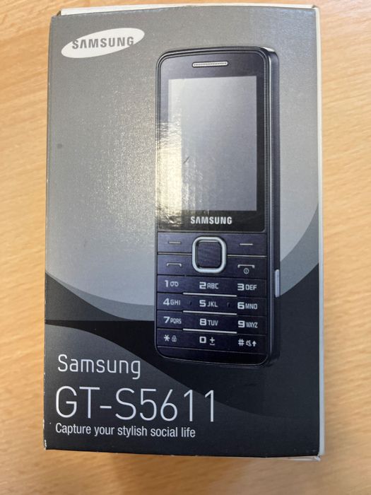 Telefon mobil Samsung S5611, Black