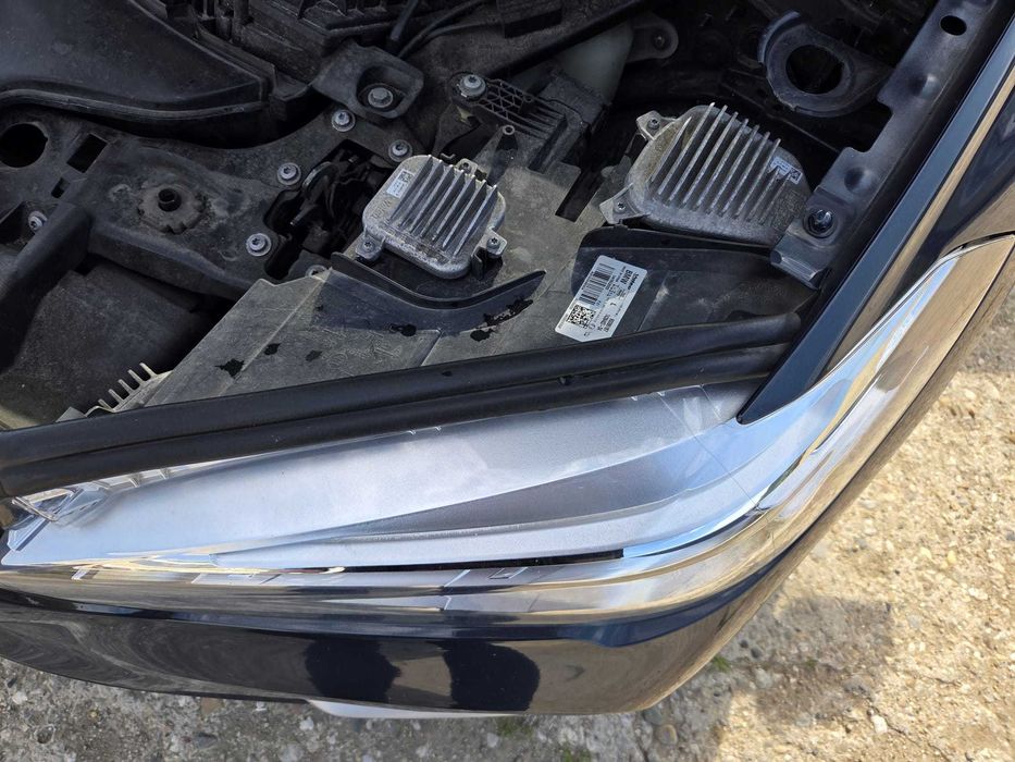 Far LED complet stanga dreapta BMW X1 F48 cod 7472222 7436463