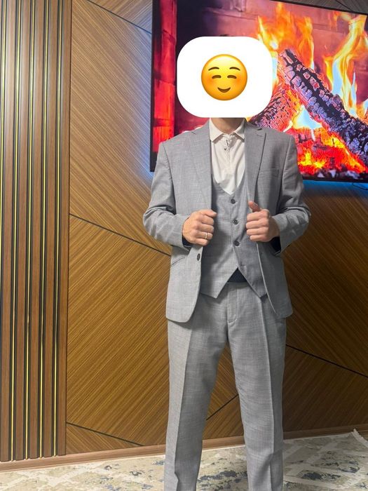 Продам костюм тройка