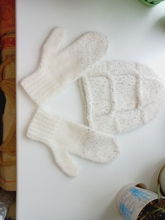 Вязаные варежки на заказ