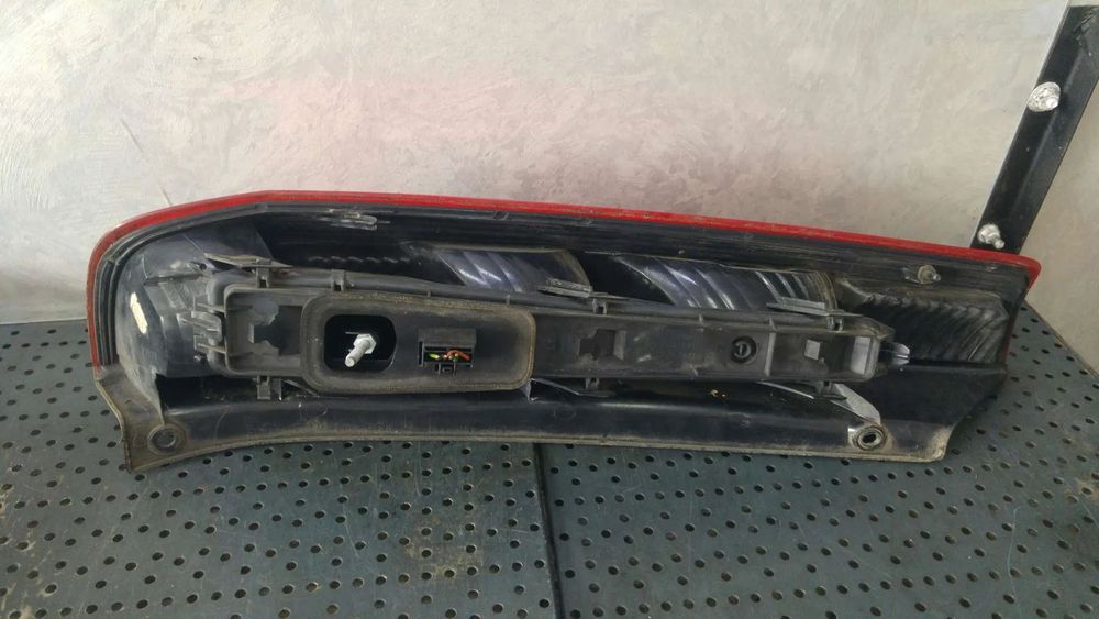 Stop tripla lampa dreapta ford fiesta 5 jh jd 2s6113n004ad 2s5113a602b