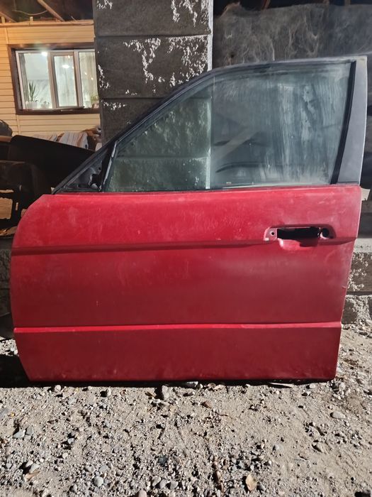 Продам дверь на БМВ е34