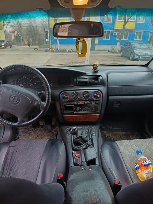 Продам опель омега.