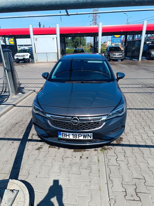 Vând Opel Astra K