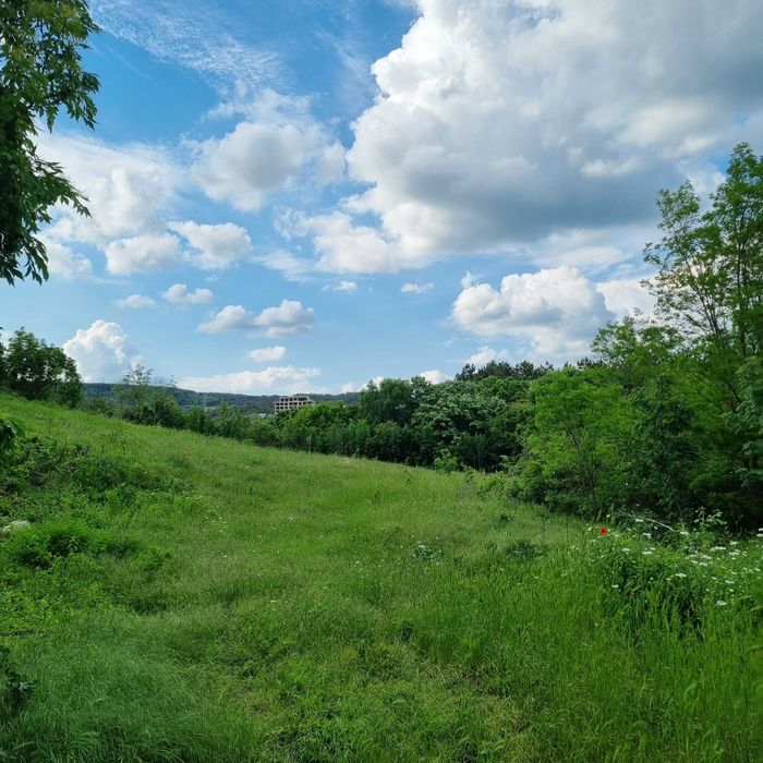 УПИ в Горна Трака с площ 881 кв.м