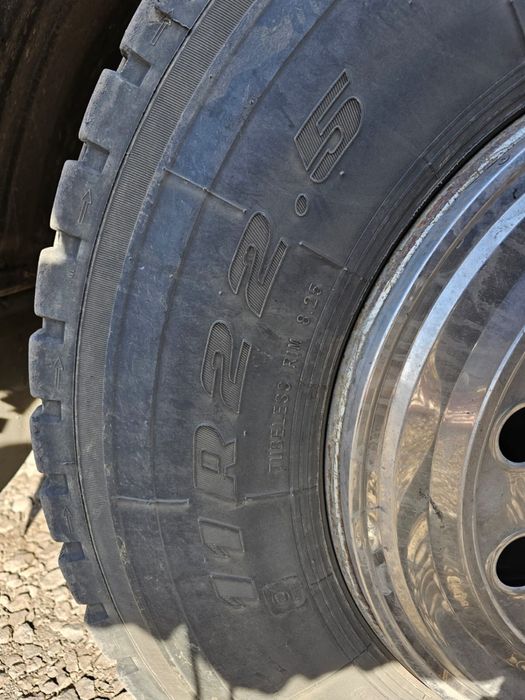 8 штук шины от carleo