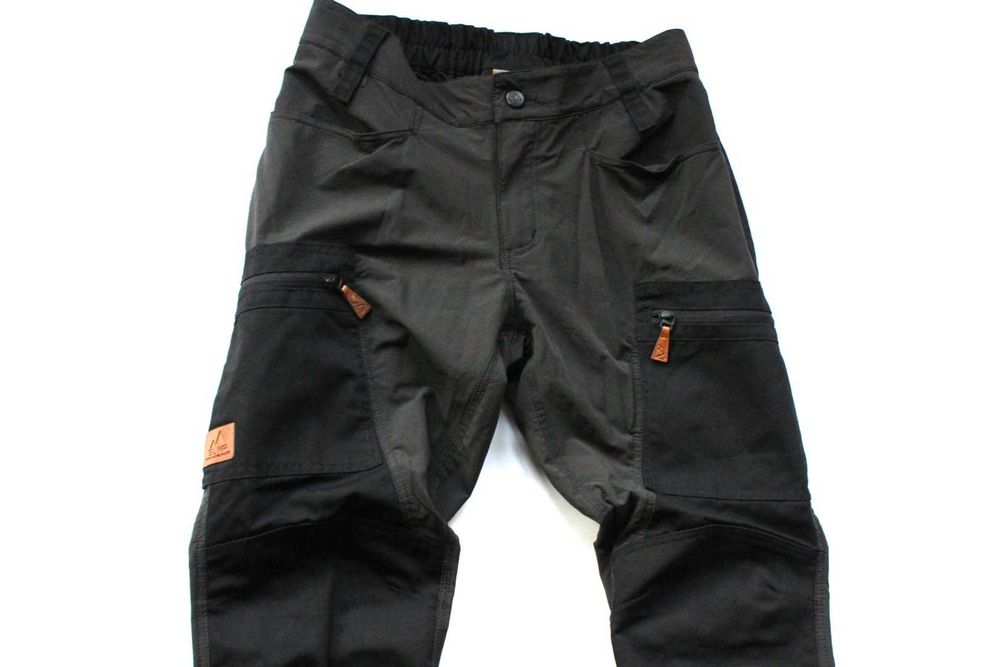 BLUE WEAR; BERGANS - мъжки туристически стреч панталони, размер М и L