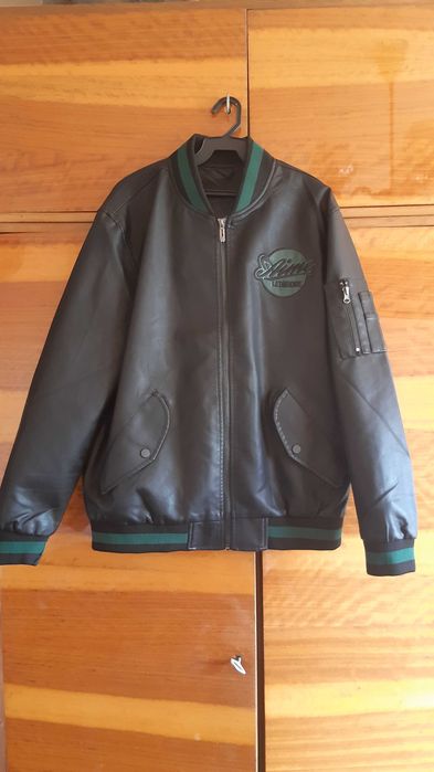 jacheta noua marimea S