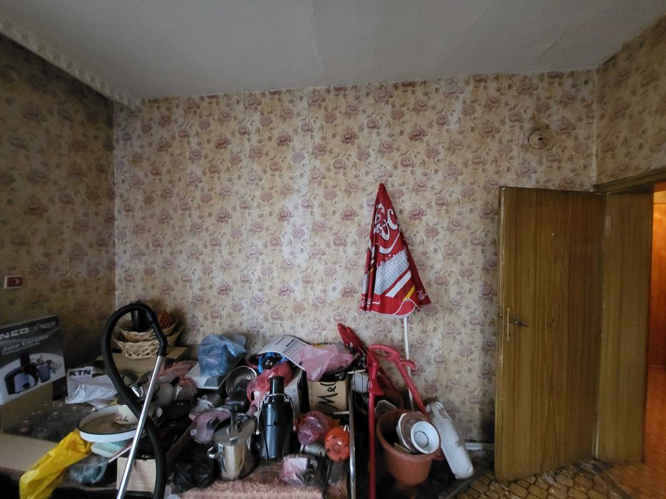 Продава се Къща в Пещера - 500 кв.м за 194 €/кв.м - Снимка #10