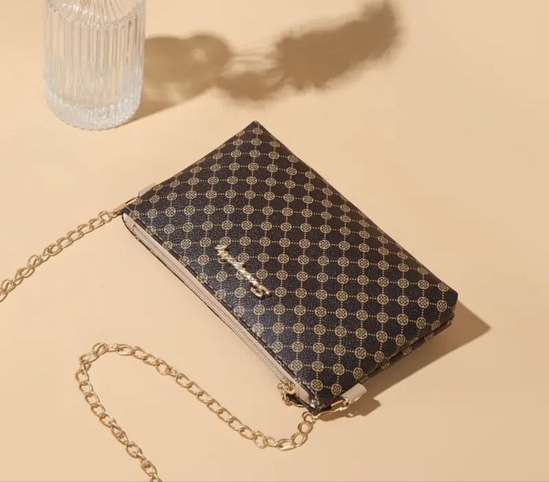 Чанти и портфейли нови