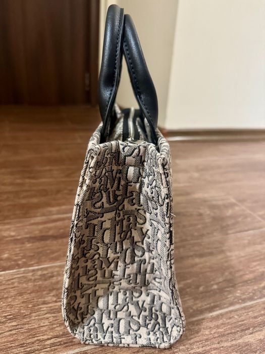 Чанта Страдивариус