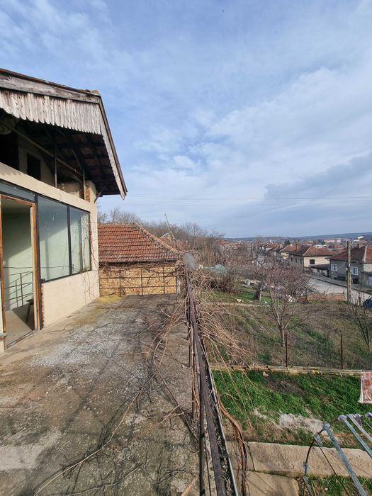 Голяма къща гр.Цар Калоян