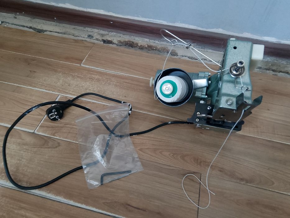 Продам швейная машина!