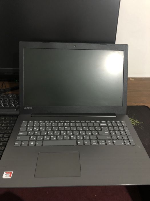 LENOVO nodbuk sotladi