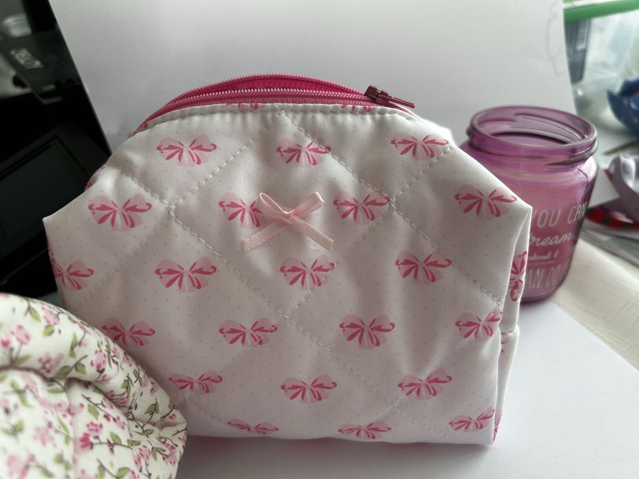 Несесер за гримове