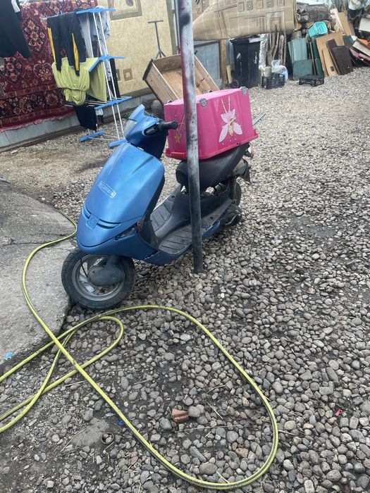 Vândh scuterde 50 cc