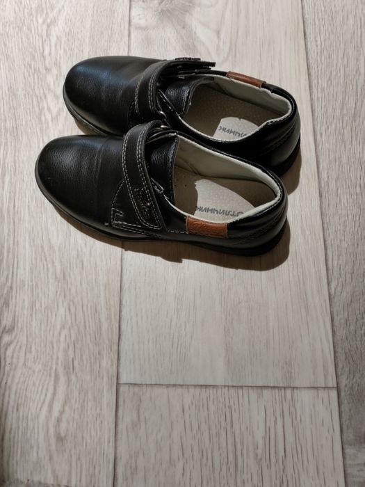 Продам ботинки для мальчика