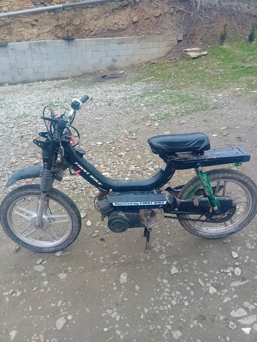 Vând first bike .