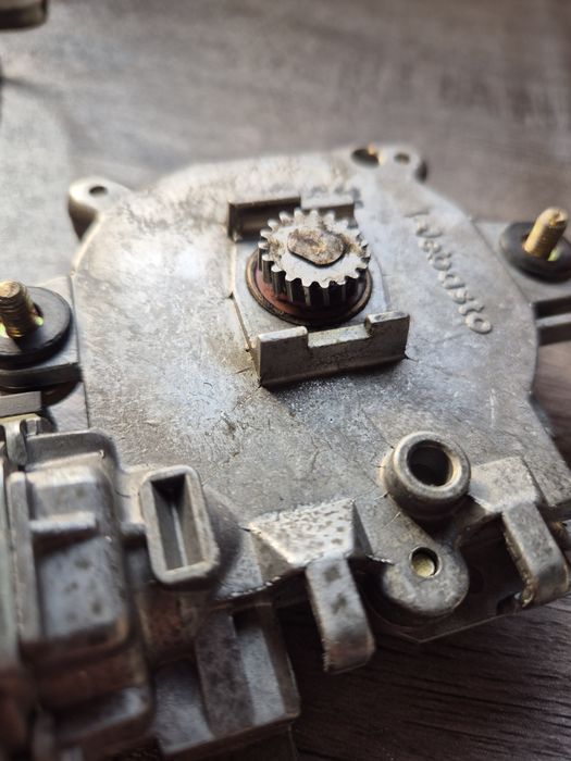 Моторче ел люк мерцедес W211  W203