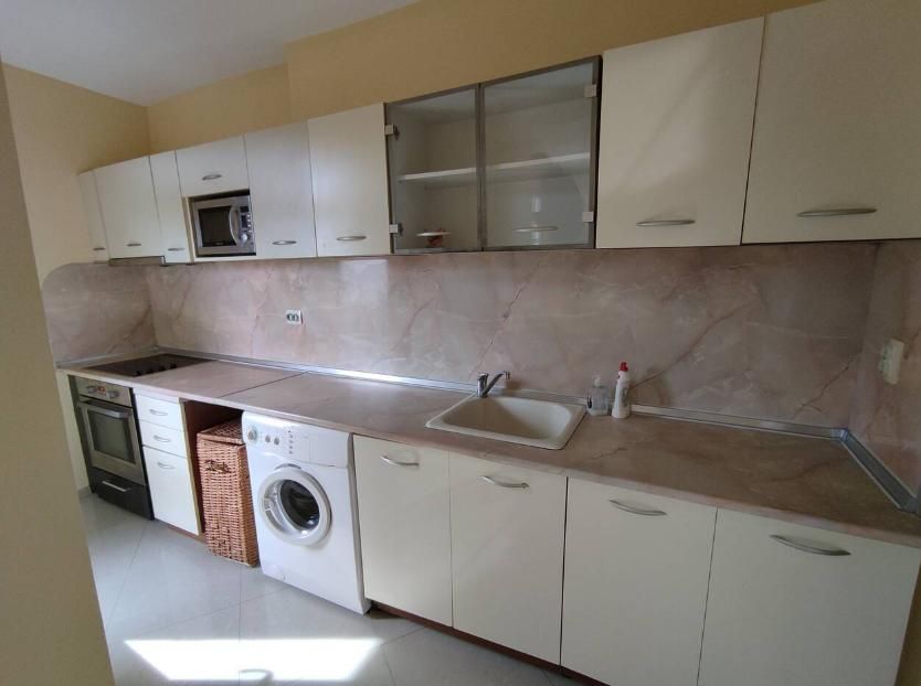 Дава се под наем Двустаен апартамент в Пловдив, Тракия - 60 кв.м за 325 € - Снимка #2