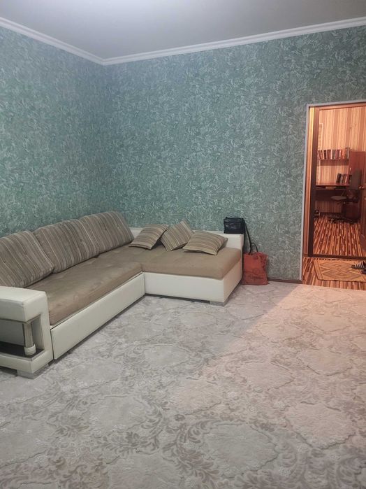 Продается квартира в 6 микрорайон 1/5