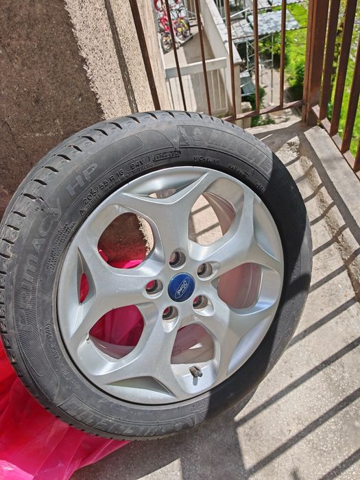 Roata Ford  Janta de 16 inch Y cu anvelopa Michelin