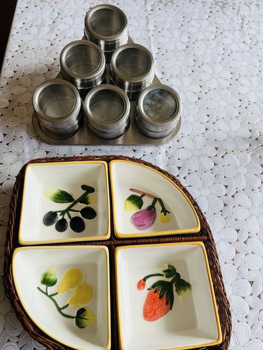 Продаётся для специй баночки