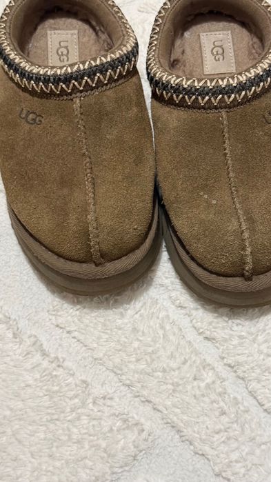 UGG razz 31 (12) размер. Уголемени. Много са топли и удобни.