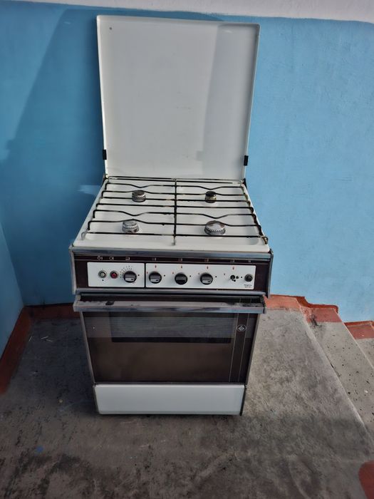 Продам газ плита