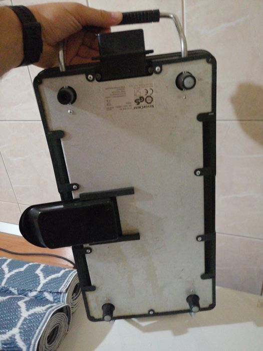 Vând grill electric