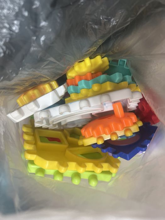 Продам большой пакет конструктров!