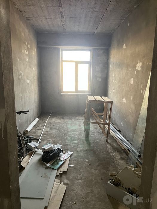 Uy sotiladi. TashGU TashPI mavzesi 106 kv metr