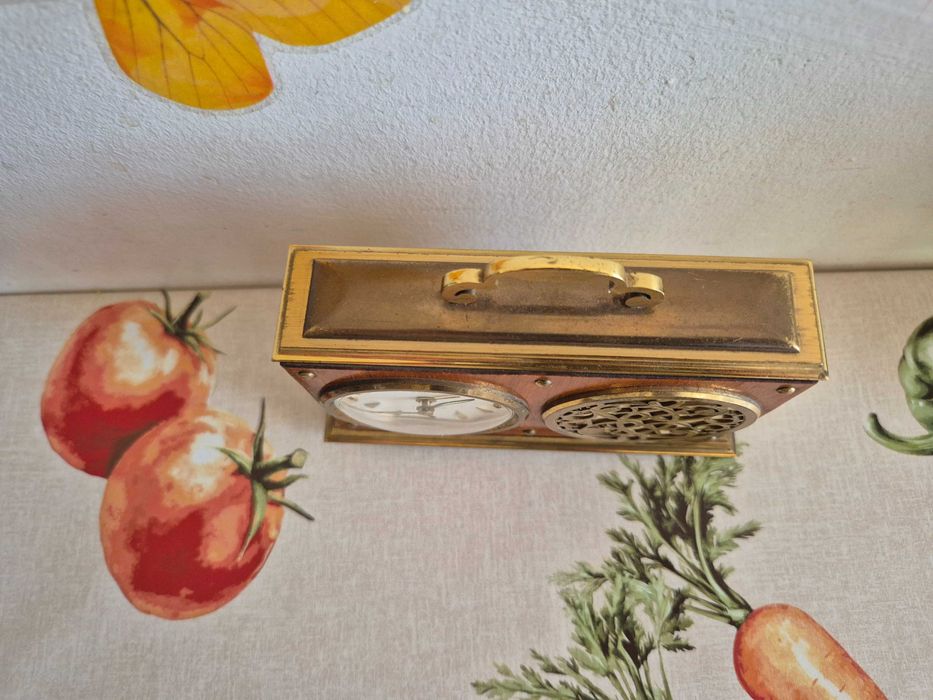 Ceas de masă suyza