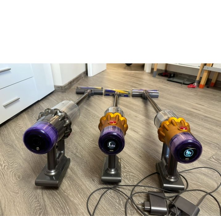 Вертикални прахосмукачки Dyson V11,V12