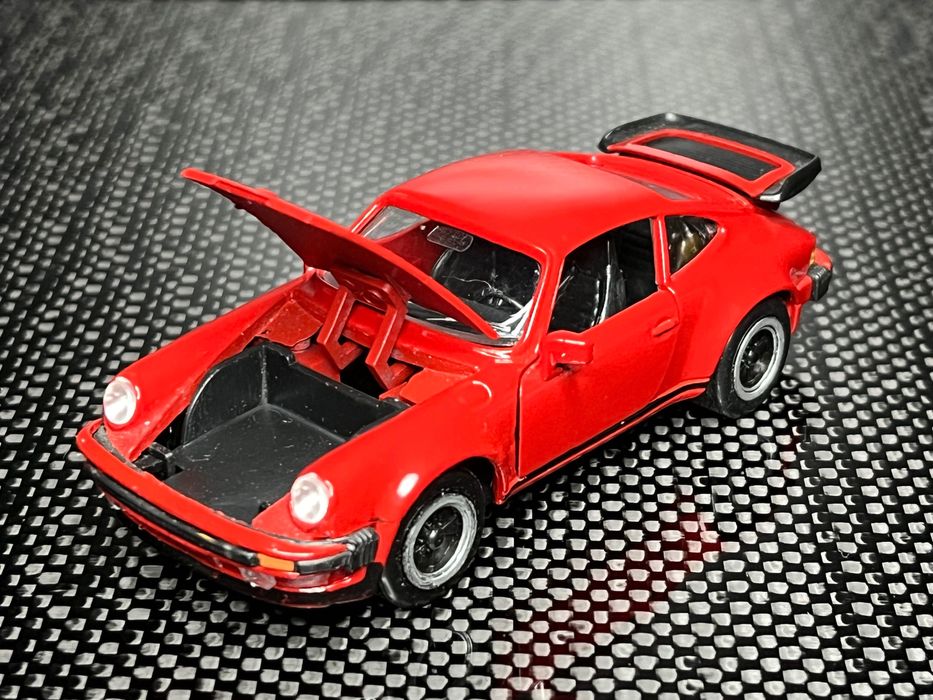 Porsche 930 Turbo, модель 1:43