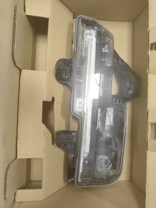 Far stanga full LED  si semnalizare stanga Mazda CX-30, model 2020