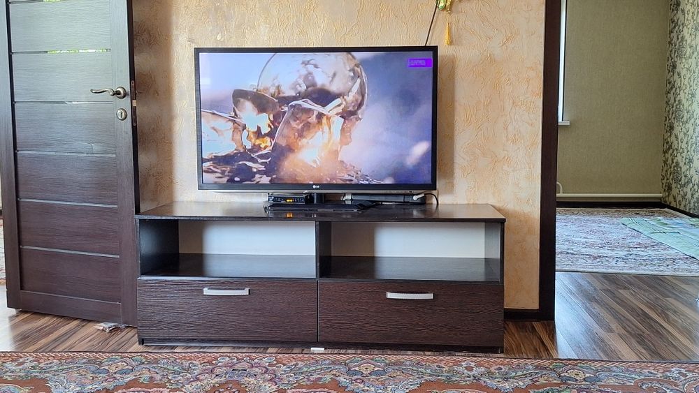 Подставка под телевизор