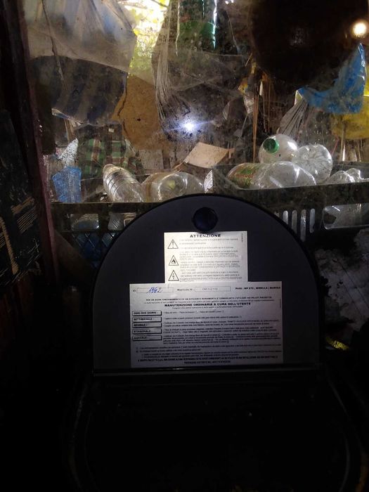 Продавам камина на пелети