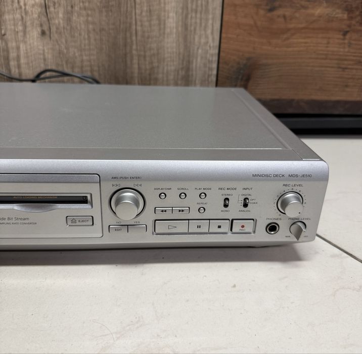 Колекционерски минидиск Sony MDS-JE510 + дистанционно и книжки