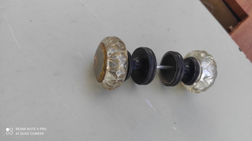 Ручки для мебели.