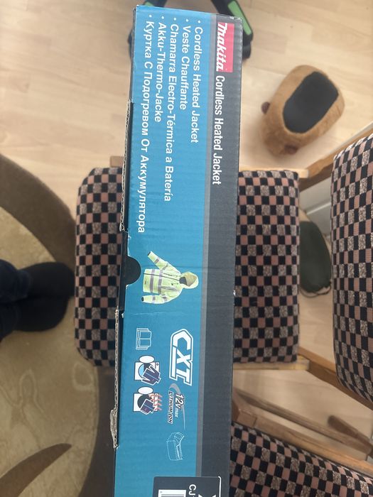 Geaca incalzita fara fir Makita XL