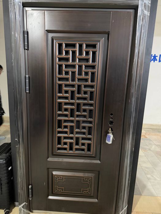 Sifatli temir eshik sotiladi, mustahkam va ishonchli