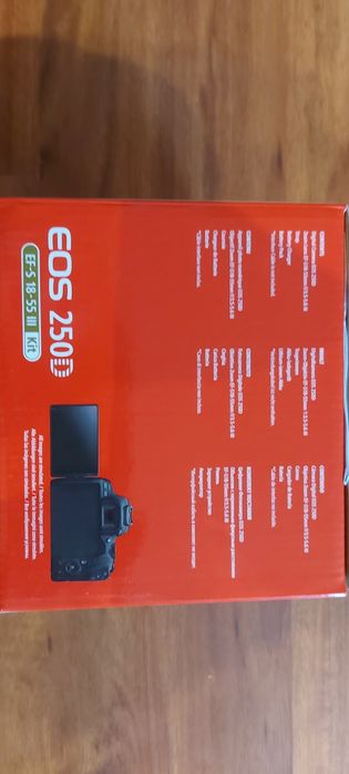 Aparat foto CANON EOS 250D,+ KIT,  nou,sigilat